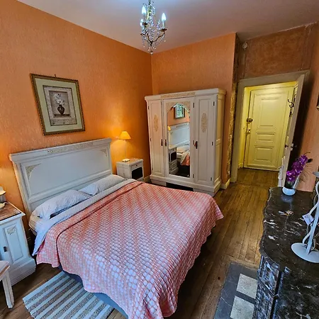 Bed & Breakfast Chateau De Montsable
